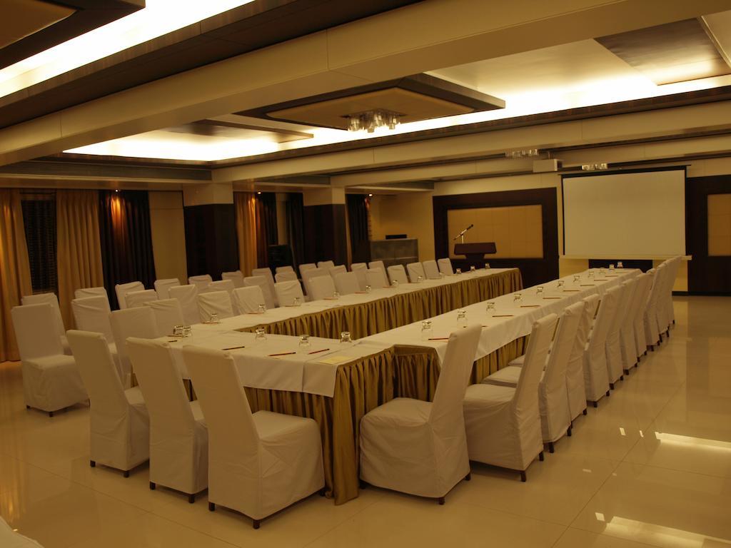 Kapila Business Hotel Pune Eksteriør billede