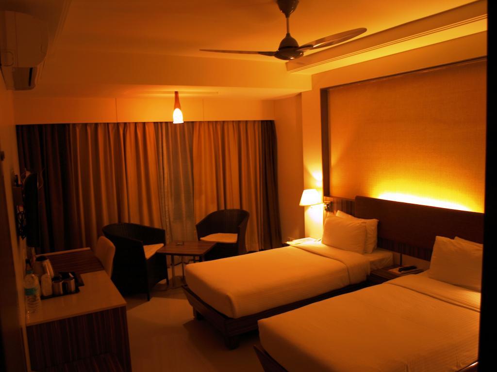 Kapila Business Hotel Pune Eksteriør billede