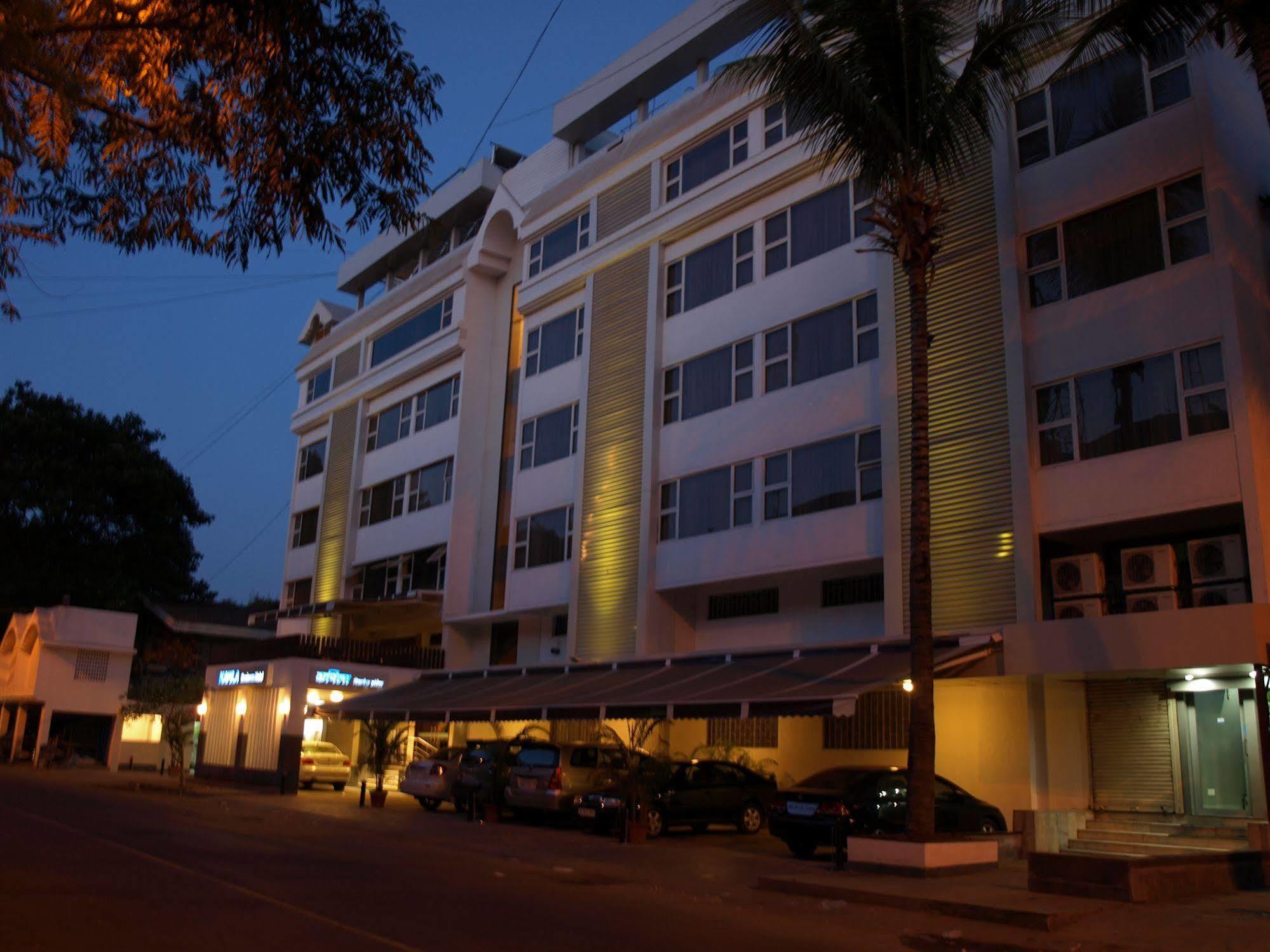 Kapila Business Hotel Pune Eksteriør billede