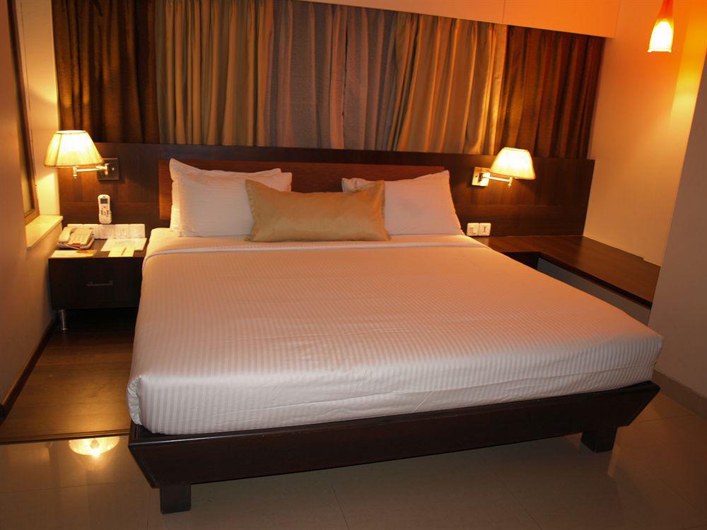 Kapila Business Hotel Pune Eksteriør billede